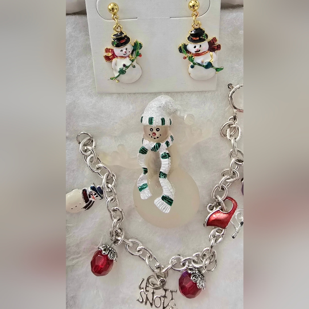 Festive Christmas Holiday Fashion Jewelry Assortment